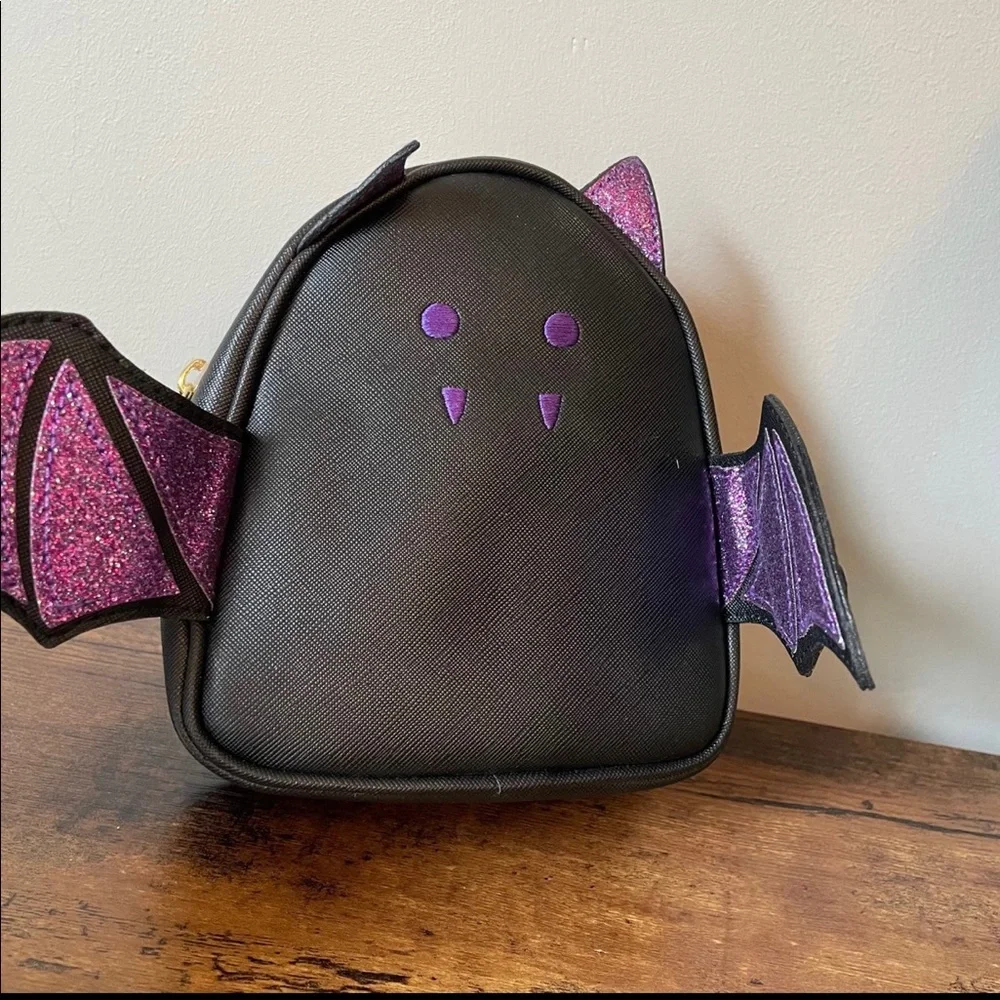 RARE! Adorable Bat Cosmetic Case Halloween Bath and Body Works Brand New